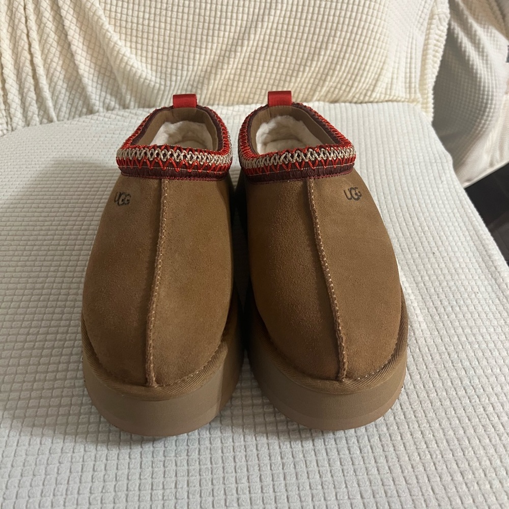 UGG tasman platform slippers